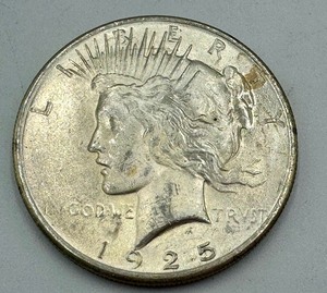 lot 290 image: United States 1925 Peace Dollar Coin