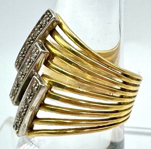 lot 16A image: 18K Gold and Diamond Ring