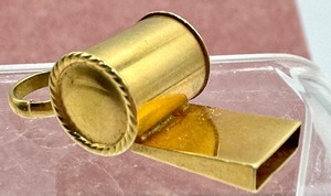 lot 192 image: 14k Gold Whistle Pendant  Charm
