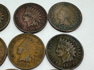 lot 319 image: (11) United States Indian Head Pennies