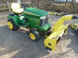 John Deere 345 Lawn Tractor Package