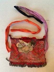 lot 18 image: Old Bedouin Satchel Bag wSilver Coins