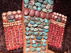 lot 41 image: Large Himalayan Ladakh Headdress wTurquoise & Coral