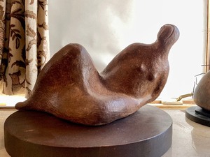 lot 51 image: Excellent Abstract Reclining Figure Terracotta Sculpture by Donna Dudley