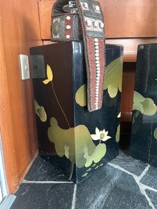 lot 70 image: Lot of 3 Oriental Pedestal Display Stands