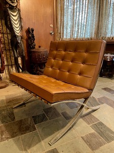 lot 112 image: Original Vintage Mies Van Der Rohe 1960s KNOLL Barcelona Chair 