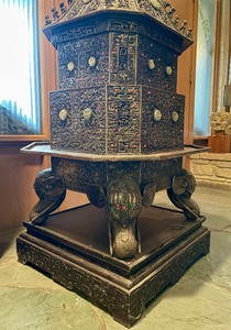 lot 117 image: Monumental LARGE Antique Sino-Tibetan or Chinese Censer