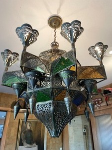 lot 148 image: Gorgeous Old Vintage Moroccan Brass & Colored Glass Chandelier  Hanging Lamp