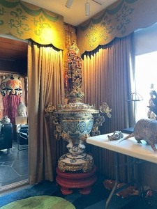 lot 85 image: Stunning Antique Monumental Chinese Cloisonne Gilt Brass Censer 