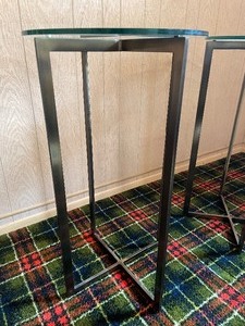 lot 94 image: KNOLL Brushed Brass Finish Tall Pedestal Glass Top Table - See also Lot #150