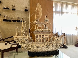 lot 126 image: Exceptional HUGE Chinese Carved Bone Ship wMany Figures