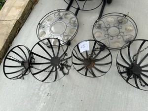 lot 15 image: Plant Hangers