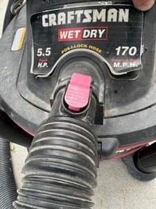 lot 23 image: Vacuum