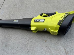 lot 30 image: Ryobi Leaf Blower 40 volt