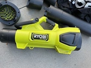 lot 37 image: Ryobi 40 Volt Blower Vac