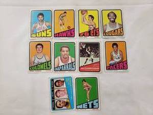 Lot of 10 1972 Topps MLB Cards