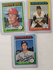 Lot of 3 1975 Topps Don Sutton No. 220, Gaylord Perry No. 530, Rich Gossage No. 554