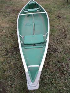 lot 4 image: Coleman Canoe