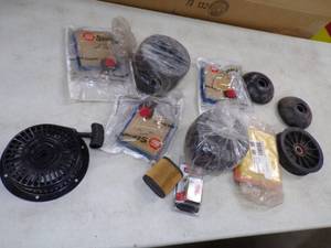 lot 24 image: Lawn Mower Parts