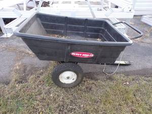 lot 3 image: Garden Trailer