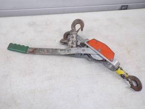 lot 81 image: Hand Winch