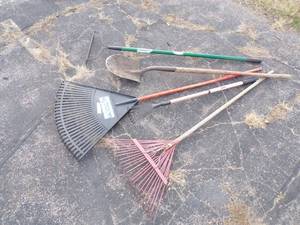 lot 83 image: Set of Rakes