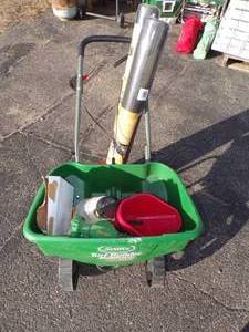 lot 89 image: Fertilizer Spreader and Garden Items