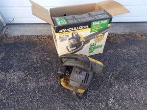 lot 39 image: McCulloch Blower Vac