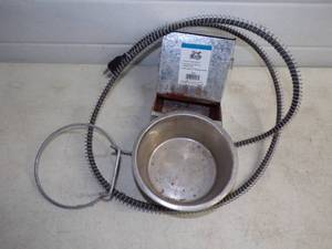 lot 57 image: Electric Pet Bowl and Feeder