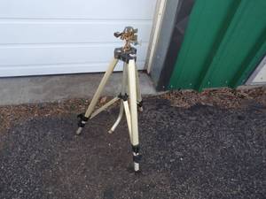 lot 69 image: Tripod Sprinkler
