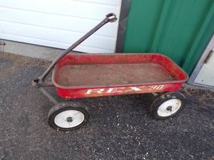 lot 91 image: Vintage Red Wagon