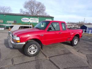 lot 1 image: 2000 Ford Ranger XLT Super Cab 4WD