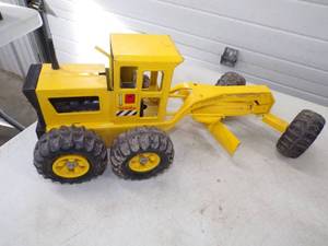 lot 10 image: Tonka grader