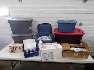 lot 108 image: 5 Totes with covers, Snow Babies Dcor, apple pealer and candle stick