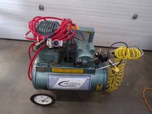 lot 114 image: Air Compressor