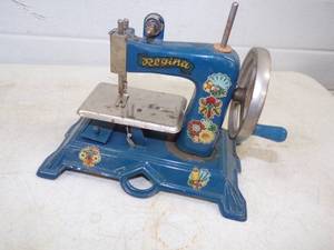 lot 134 image: Miniature Sewing Machine Made in Germany