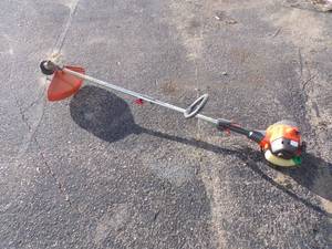 lot 161 image: Huscarava String Trimmer