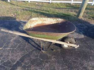 lot 165 image: Wheelbarrow