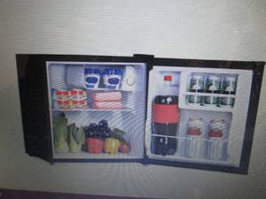 lot 29 image: 1.6 Cu. Ft. Refrigerator with Chill...