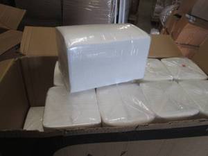 lot 31 image: 19- 150 ct Pks Boardwalk 2 ply Dinn...