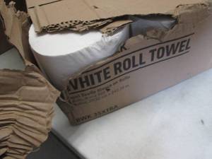 lot 37 image: Boardwalk Boardwalk Xtra Roll Towel...