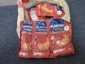 lot 125 image: 6- 5 oz Planters  Cinnamon & Brown ...