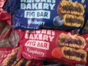 lot 139 image: 12 Natures Bakery Fig Bars...
