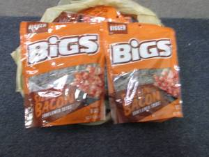 lot 154 image: 6- 5.35 oz Bags Bigs Sizzlin Bacon ...
