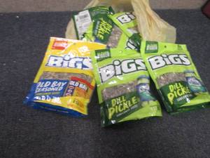 lot 155 image: 5- 5.35 oz Bags Bigs Dill Pickle Su...