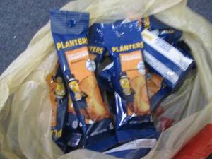 lot 175 image: 12- 1.5 oz Planters Honey Roasted C...