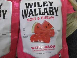 lot 182 image: 6- 7.05 Wiley Wallaby Watermelon Li...