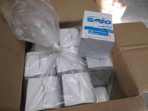 lot 370 image: 18 -800 ml GoJo Lotion Hand Soap Re...