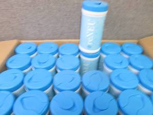 lot 422 image: Case of 24-72 ct Canisters ReNeu Ea...