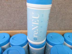 lot 424 image: Case of 24-72 ct Canisters ReNeu Ea...